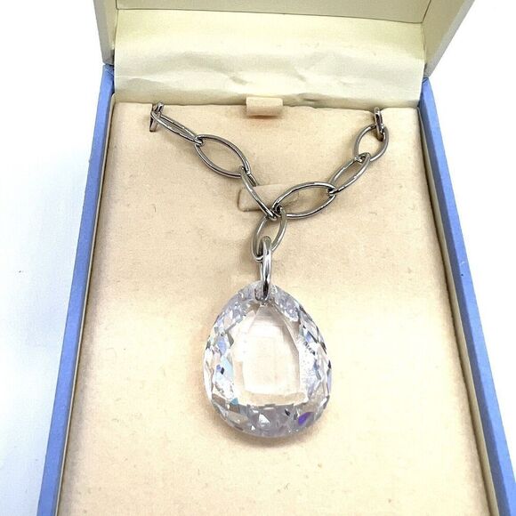 Newbridge  Silver Plated Large Cubic Zirconia  Tear Pendant Necklace Nickle Free - Picture 1 of 13